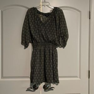 Express shirt dress. Grey and black pattern